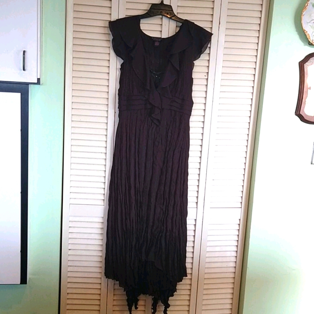 NEW Signature by Robbie bee crinkle Brown dress